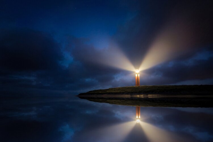 Navigating Ambiguity (2-6) Leverage Tensions