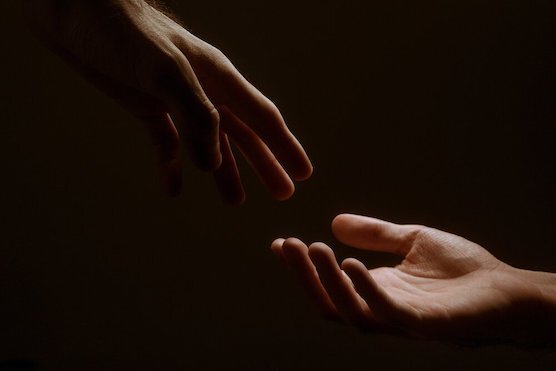 cocreact_ambiguity_capacity_reaching-hands-in-dark
